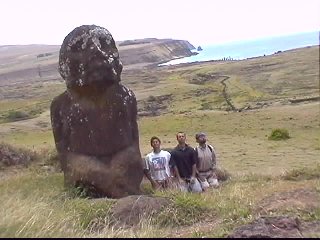 Le Moai Tukuriti, dont le style d'inspiration polynsienne est perceptible