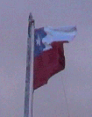 Le drapeau chilien a t adopt en 1817.  le bleu reprsente le ciel des andes, le blanc la neige des andes et le rouge, le sang vers lors de la lutte pour l'indpendance.